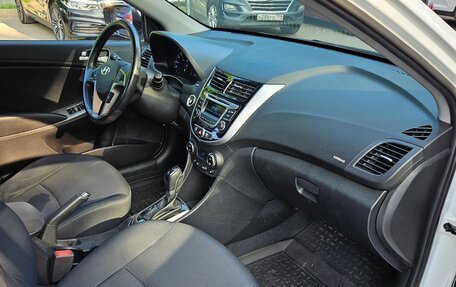 Hyundai Solaris II рестайлинг, 2015 год, 1 100 000 рублей, 9 фотография