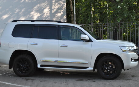 Toyota Land Cruiser 200, 2016 год, 6 099 000 рублей, 3 фотография