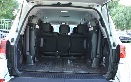 Toyota Land Cruiser 200, 2016 год, 6 099 000 рублей, 31 фотография