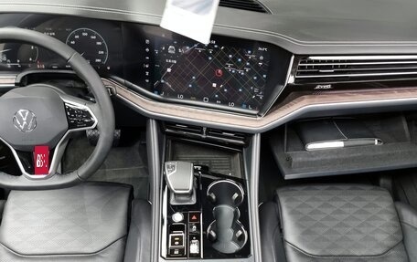 Volkswagen Touareg III, 2024 год, 8 700 000 рублей, 6 фотография