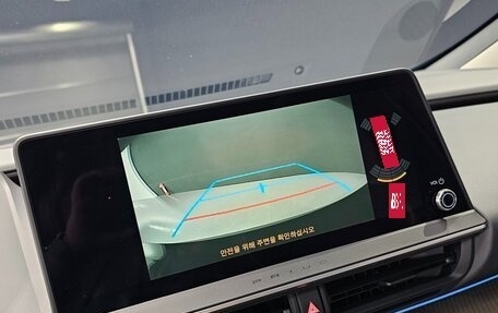 Toyota Prius IV XW50, 2024 год, 3 945 000 рублей, 13 фотография