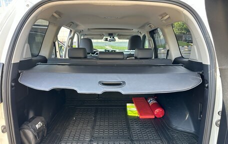 Toyota Land Cruiser Prado 150 рестайлинг 2, 2016 год, 3 850 000 рублей, 12 фотография