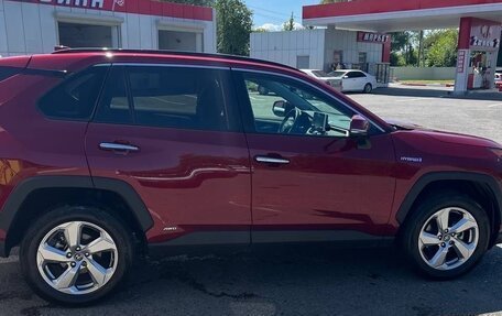 Toyota RAV4, 2019 год, 2 800 000 рублей, 9 фотография