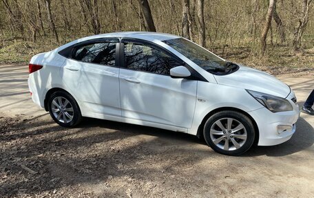 Hyundai Solaris II рестайлинг, 2015 год, 590 000 рублей, 5 фотография