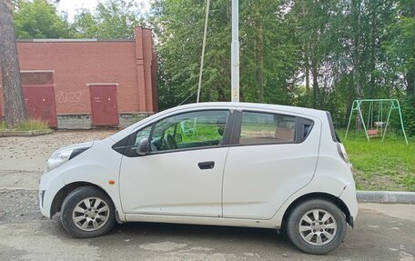 Chevrolet Spark III, 2011 год, 450 000 рублей, 2 фотография
