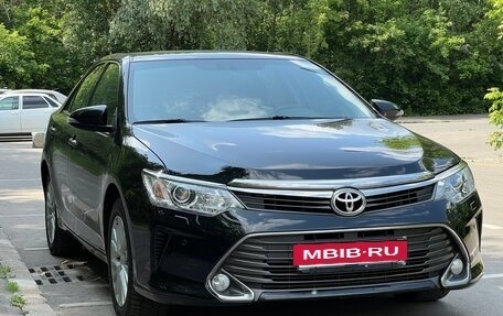 Toyota Camry, 2015 год, 2 070 000 рублей, 3 фотография