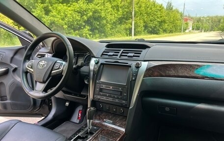 Toyota Camry, 2015 год, 2 070 000 рублей, 14 фотография