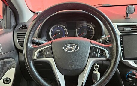 Hyundai Solaris II рестайлинг, 2011 год, 657 000 рублей, 11 фотография