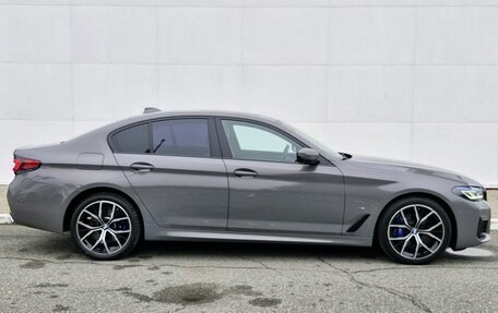 BMW 5 серия, 2021 год, 6 990 000 рублей, 3 фотография