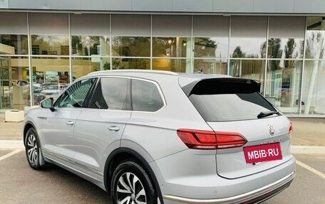 Volkswagen Touareg III, 2020 год, 3 990 000 рублей, 7 фотография
