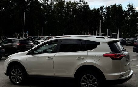 Toyota RAV4, 2017 год, 3 050 000 рублей, 13 фотография