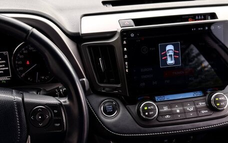 Toyota RAV4, 2017 год, 3 050 000 рублей, 24 фотография