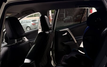 Toyota RAV4, 2017 год, 3 050 000 рублей, 26 фотография