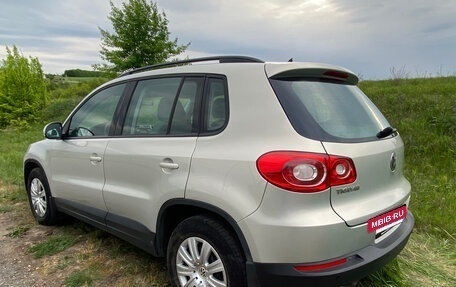 Volkswagen Tiguan I, 2011 год, 860 000 рублей, 4 фотография