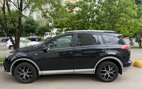 Toyota RAV4, 2017 год, 2 450 000 рублей, 3 фотография