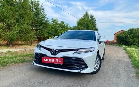 Toyota Camry, 2020 год, 2 599 000 рублей, 8 фотография