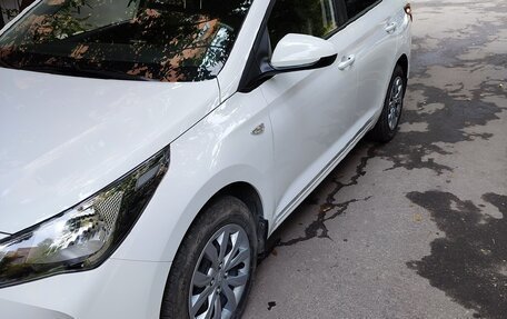 Hyundai Solaris II рестайлинг, 2021 год, 1 750 000 рублей, 7 фотография