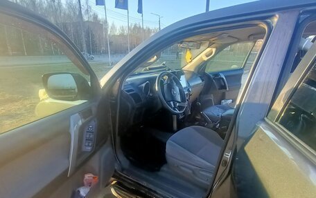 Toyota Land Cruiser Prado 150 рестайлинг 2, 2012 год, 2 300 000 рублей, 2 фотография