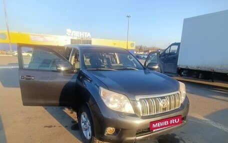 Toyota Land Cruiser Prado 150 рестайлинг 2, 2012 год, 2 300 000 рублей, 9 фотография