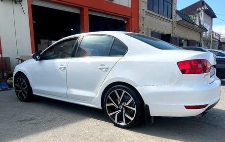 Volkswagen Jetta VI, 2012 год, 880 000 рублей, 3 фотография