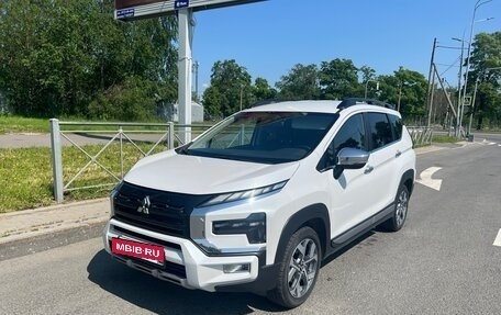 Mitsubishi Xpander, 2023 год, 2 550 000 рублей, 3 фотография