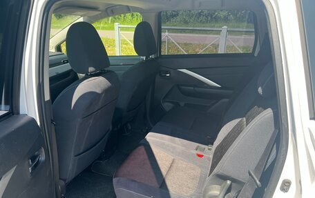 Mitsubishi Xpander, 2023 год, 2 550 000 рублей, 20 фотография