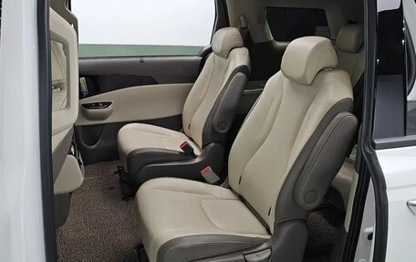 KIA Carnival, 2022 год, 2 614 000 рублей, 15 фотография