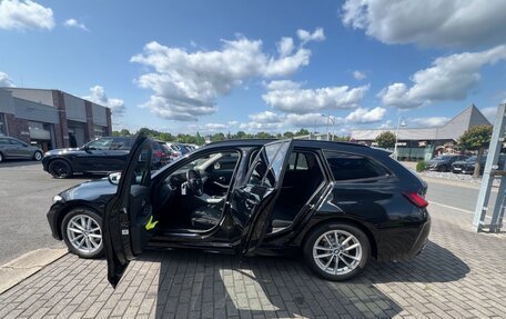 BMW 3 серия, 2022 год, 3 200 000 рублей, 10 фотография