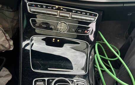 Mercedes-Benz E-Класс, 2018 год, 1 200 000 рублей, 12 фотография