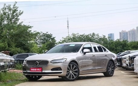 Volvo S90 II рестайлинг, 2025 год, 6 000 000 рублей, 1 фотография