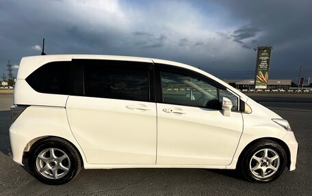 Honda Freed I, 2015 год, 1 517 000 рублей, 4 фотография
