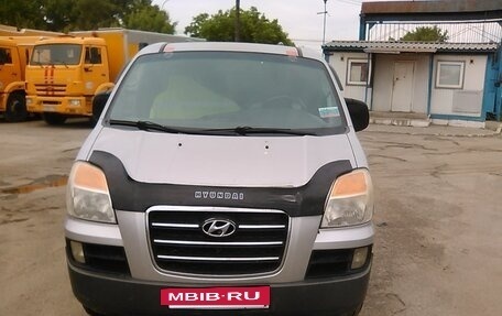 Hyundai Starex I рестайлинг, 2006 год, 900 000 рублей, 3 фотография