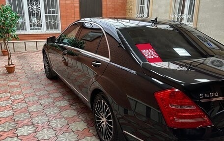 Mercedes-Benz S-Класс, 2012 год, 3 000 000 рублей, 3 фотография