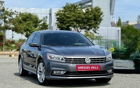 Volkswagen Passat B8 рестайлинг, 2018 год, 2 050 000 рублей, 2 фотография