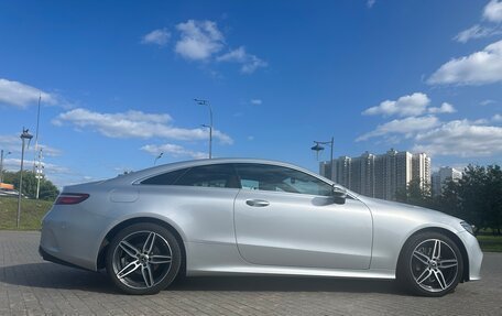Mercedes-Benz E-Класс, 2018 год, 3 700 000 рублей, 3 фотография