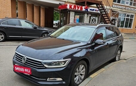 Volkswagen Passat B8 рестайлинг, 2018 год, 2 500 000 рублей, 3 фотография