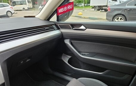 Volkswagen Passat B8 рестайлинг, 2018 год, 2 500 000 рублей, 2 фотография