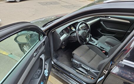 Volkswagen Passat B8 рестайлинг, 2018 год, 2 500 000 рублей, 10 фотография
