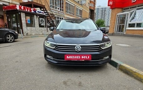 Volkswagen Passat B8 рестайлинг, 2018 год, 2 500 000 рублей, 13 фотография