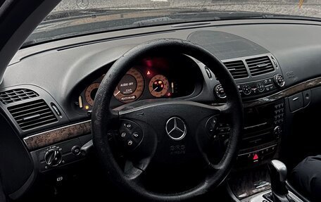 Mercedes-Benz E-Класс, 2004 год, 569 000 рублей, 2 фотография