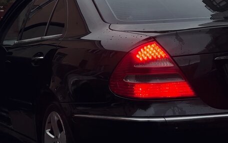 Mercedes-Benz E-Класс, 2004 год, 569 000 рублей, 14 фотография