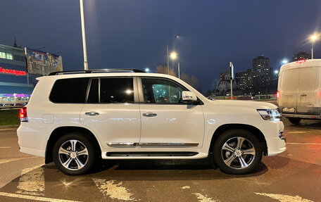 Toyota Land Cruiser 200, 2018 год, 7 500 000 рублей, 2 фотография