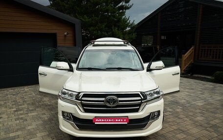 Toyota Land Cruiser 200, 2018 год, 7 500 000 рублей, 7 фотография