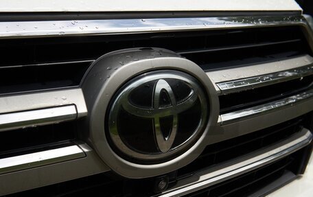 Toyota Land Cruiser 200, 2018 год, 7 500 000 рублей, 25 фотография