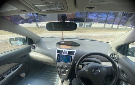 Toyota Belta, 2010 год, 600 000 рублей, 6 фотография
