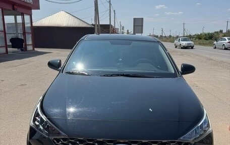 Hyundai Solaris II рестайлинг, 2022 год, 1 850 000 рублей, 5 фотография
