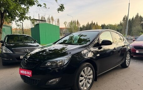 Opel Astra J, 2010 год, 830 000 рублей, 2 фотография