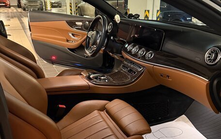 Mercedes-Benz E-Класс, 2019 год, 4 200 000 рублей, 8 фотография