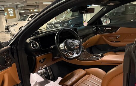 Mercedes-Benz E-Класс, 2019 год, 4 200 000 рублей, 7 фотография