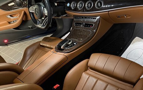 Mercedes-Benz E-Класс, 2019 год, 4 200 000 рублей, 9 фотография